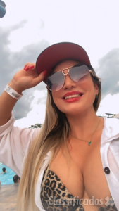 Brazilian  (especialista em espanholada (©©)mamas naturais.