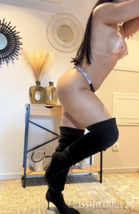 Sexy , envolvente uma brasa na cama