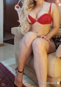 NOVIDADE COIMBRA LARA BOMBA SEXUAL LOUCA POR ANAL