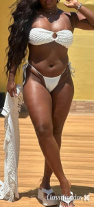 Atrevida, sexy, completa, com vibrador