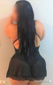 40TONA MULHER SEDUTORA BEM DISPOSTA CARINHOSA BEIJOQUEIRA