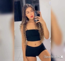 Maju morena cacheada com vontade de leitinho