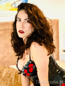 Disponível escort em Peniche 929246894