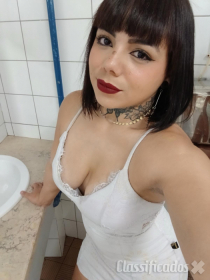 CLÉO sensual e gulosa por sexo