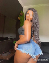 Morena Linda e elegante Brasíleira
