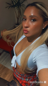 Bruna  brasileira gulosa oral natural chupa até o fim