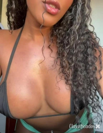 1x Mulata boca quente bem greluda toda gostosa