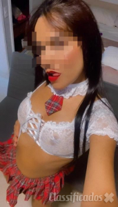 Novidade! Bruninha clítoris avantajado  e cona apertadinha