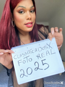 EM CUSTÓIAS  TRAVESTI  JULIA  BOAZONA