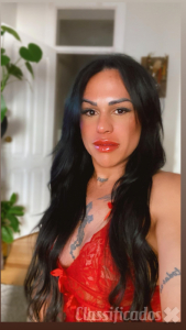 Anitta hot ?