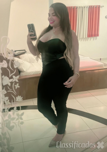 Cona cabeludinha e cheirosa louca por sexo