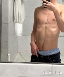 Jovem acompanhante