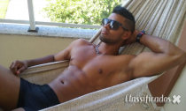MAX MASSAGISTA COM LOCAL EM PORTO