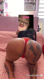 Larissa Bombomzinho....venha relaxar.