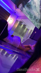 RAPARIGA MORENA QUENTE