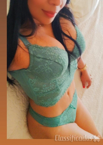 RAPARIGA MORENA QUENTE