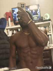 Africano,massagista vaginal e chupador de buceta até gozar