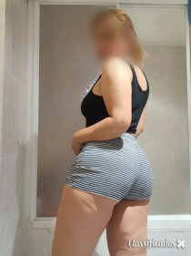 Latina exótica marota na cama ((pombal))