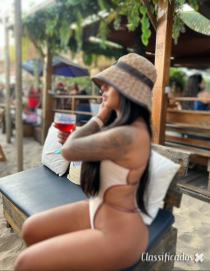 Menina gira