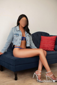 Boa massagem maos de fada morena alto nivel