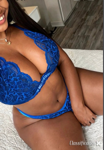 Morena linda simpática e cheirosa