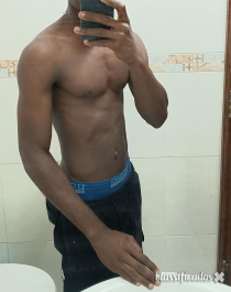 Misterioso, carinhoso… com 18cm de atenção só pra ti ??