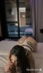 GOSTOSA TATUADA DA CONA DE MEL